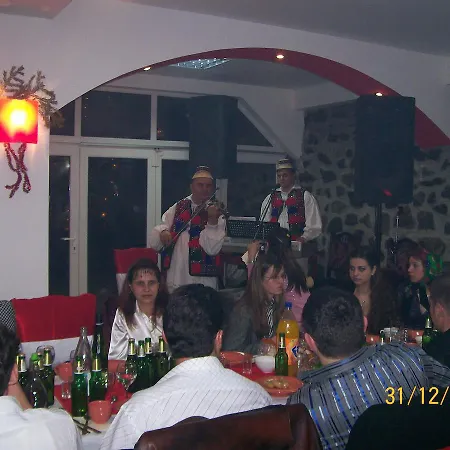 Pensiunea In Poiana Guest house *